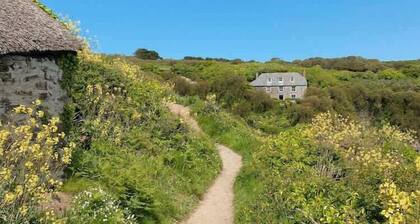 Homely Cottage & Garden nr Praa Sands & Marazion