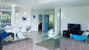 Living area - Beachfront Bliss in Ballito - 3 Bedroom Apartment (Ballito)