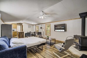 Interior - Gold Dust Cabin! Rustic Retreat w/ Scenic Views (Cripple Creek)
