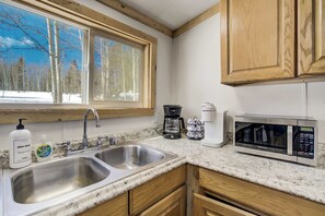 Frigorífic, microones, forn i placa de cuina 