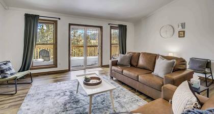 Rustic Outlaw! Mountain Escape w/ Scenic Views