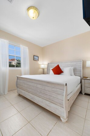 2 bedrooms, travel crib, free WiFi, bed sheets