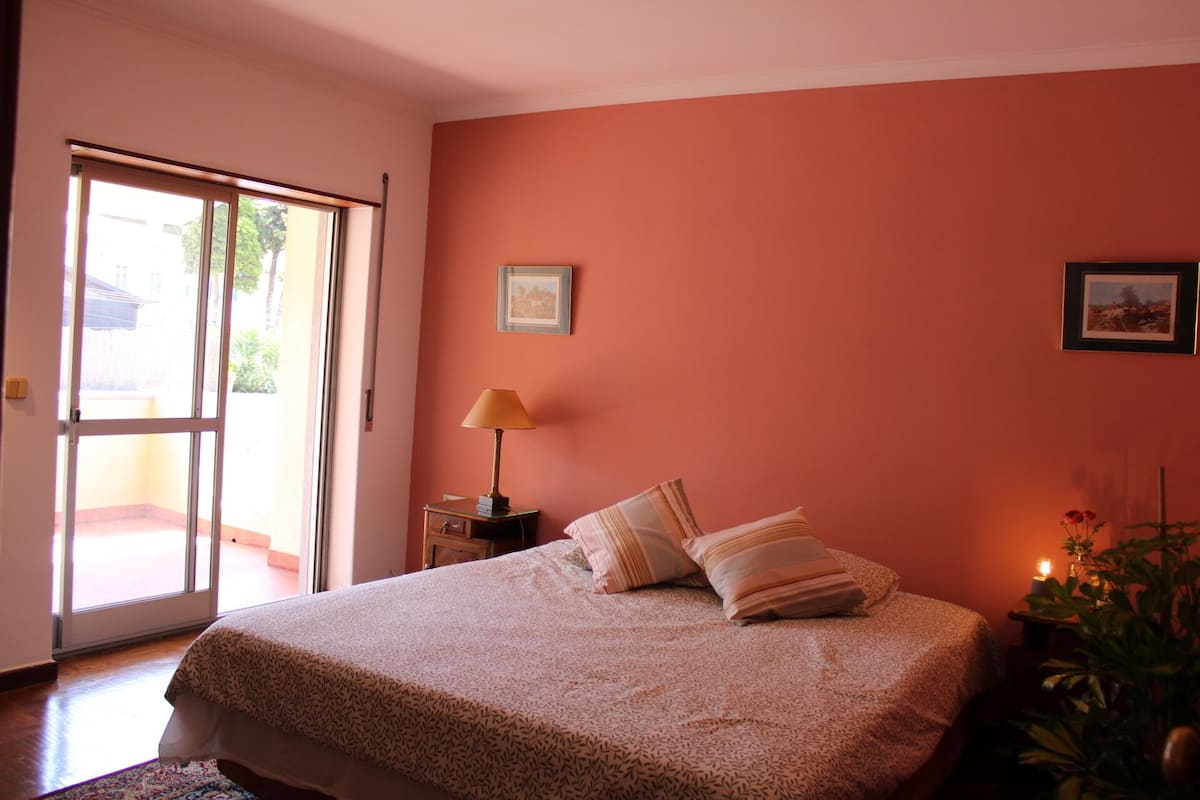 Habitación doble Deluxe, balcón, vista al patio | Wifi gratis