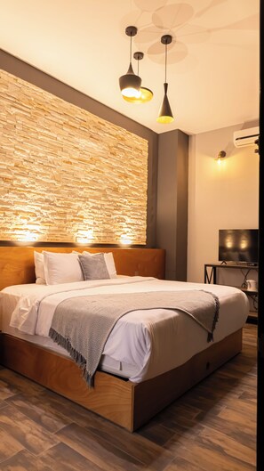 1 Schlafzimmer, Schreibtisch, BĂŒgeleisen/BĂŒgelbrett, WLAN