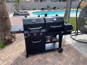 Property grounds - Spacious 4-bedroom house in the historical district of downtown Phoenix (Phoenix)