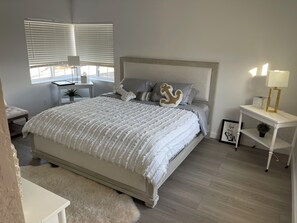 4 bedrooms, iron/ironing board, free WiFi, bed sheets