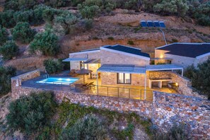 Villa | Pool | Indoor pool, outdoor pool - Pyrgos Plakias 3 (Agios Vasileios)