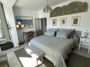 2 bedrooms, in-room safe, iron/ironing board, WiFi