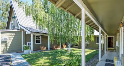 Birch Glen Hotel