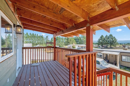 Upstairs Suite | Balcony
