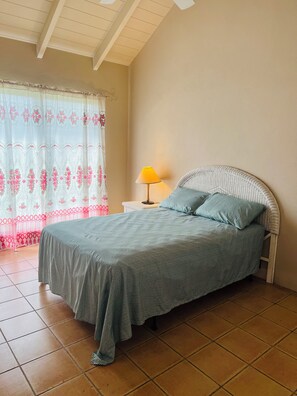 3 chambres, fer et planche à repasser, Wi-Fi, literie fournie