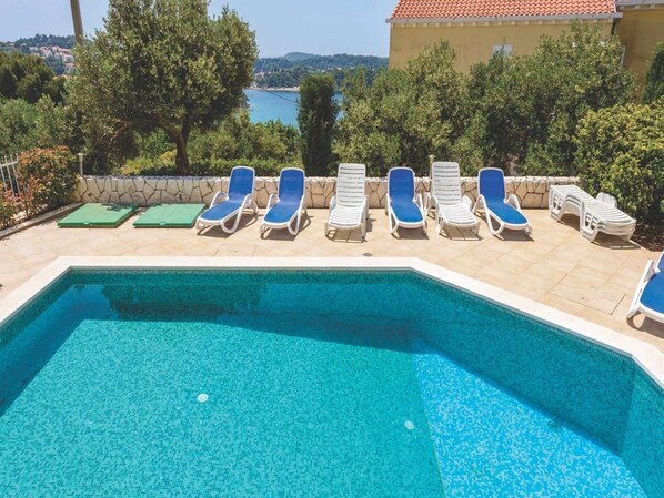 Apartment | Pool | Outdoor pool