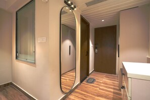 Classic-Zimmer | Schreibtisch, Bügeleisen/Bügelbrett, kostenloses WLAN
