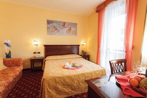 Double or Twin Room, Mountain View