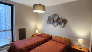 Classic Quadruple Room | In-room safe, desk, WiFi (free) - Hotel Mistrello (Borgo Val di Taro)