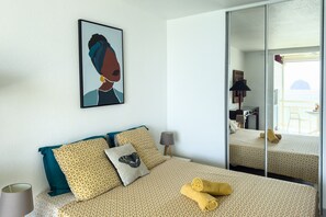 Iron/ironing board, free WiFi, bed sheets