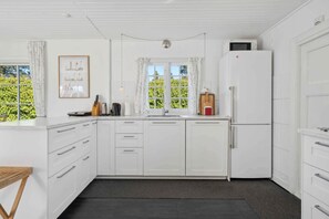 Geladeira, fogão, cooktop, lava-louças