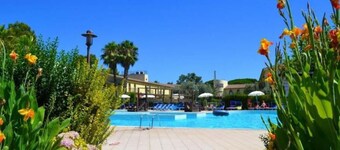 Green Apartment, Ac, Wifi