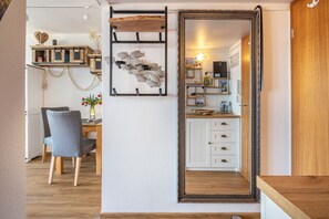 Interior - Holiday Apartment "Lütte Wulke 8": Your Dream with a Panoramic View. (Wunstorf)