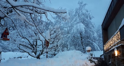 Ferienwohnung 'Kratzwald' mit Bergblick, privater Terrasse und Wi-Fi