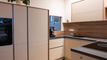 Kühlschrank, Ofen, Herdplatte, Geschirrspüler