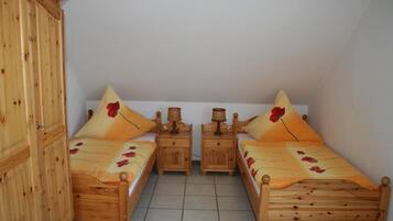 2 bedrooms, free WiFi, bed sheets