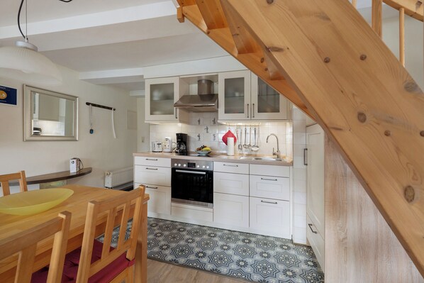 Kühlschrank, Ofen, Herdplatte, Geschirrspüler