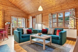 TV, fireplace, stereo - Apartment 'Johanna' with Private Terrace, Private Garden and Wi-Fi (Zislow)