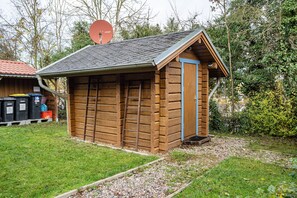 Exterior - Apartment 'Maria' with Private Terrace, Private Garden and Wi-Fi (Zislow)