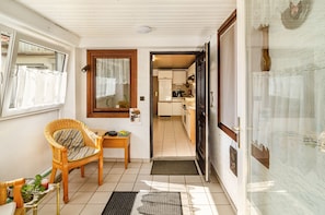 Interior - Apartment 'Mit Herz' with Shared Terrace, Shared Garden and Wi-Fi (Trendelburg)