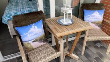 1 bedroom, iron/ironing board, bed sheets