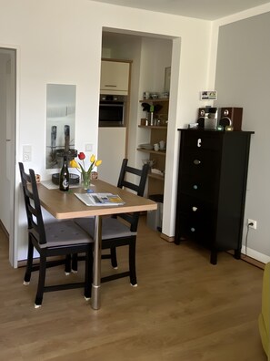 Dining - Apartment 'Jan, 35qm' with Balcony (Horumersiel-Schillig)