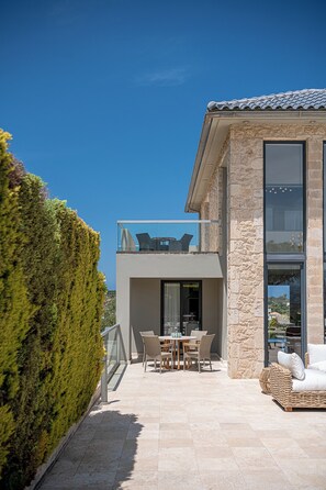 Outdoor dining - SeaCrete Seaview Mediterranean luxury Villa privet swimming pool, tennis (Chania)