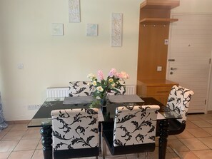 Dining - 200 meters to sea (Meneou)