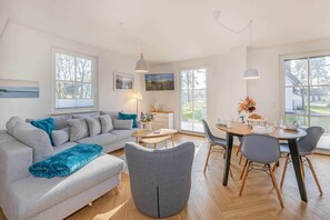 TV, bordtennis og bøker