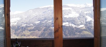 Holiday apartment near ski area