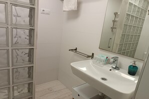 Een douche, een haardroger