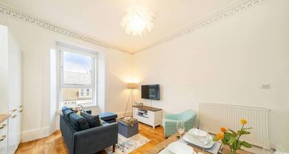 No 69 Gray Street - Coastal Town Break