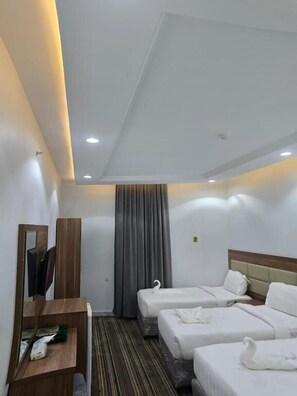 Egyptian cotton sheets, premium bedding, blackout drapes, free WiFi