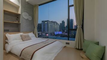 Tatami Queen Room(Complimentary daily tea service at Stargazing Platform) | Blackout drapes, soundproofing, free WiFi, bed sheets