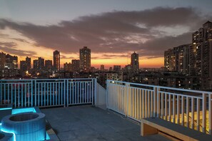 Rooftop terrace - Stargazing Platform Inn - Heart of Old Canton (Guangzhou)