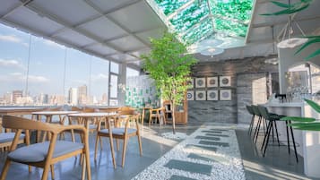 Bar lounge