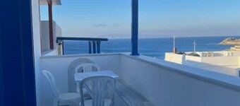 Amazing Sea views - Peacefull Marble palace - second floor - perfectly located!