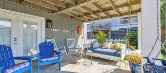 Sleeps 24~Waterfront~Dock~Golf Cart~Walk to Beach