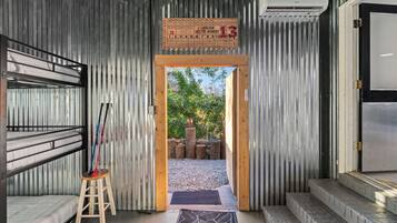 2 bedrooms, desk, free WiFi, bed sheets