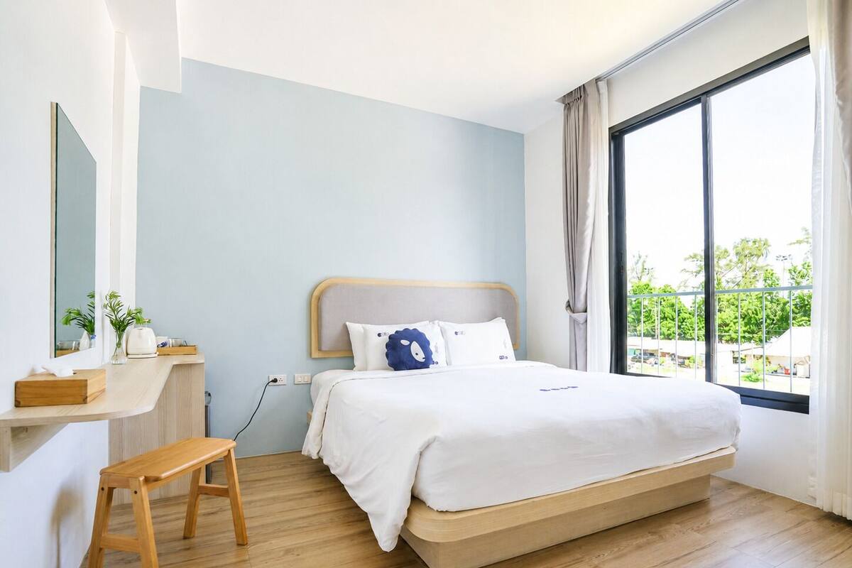 Habitación doble superior | Escritorio, wifi gratis, ropa de cama