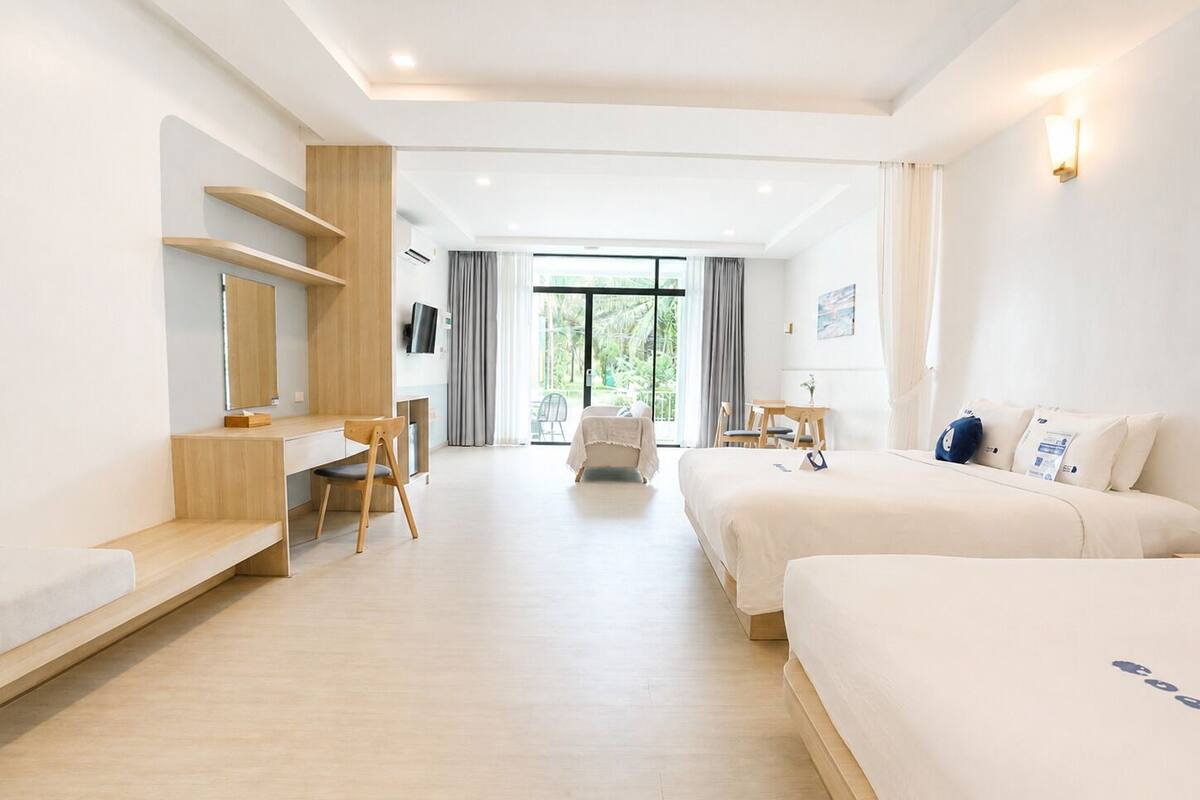 Habitación familiar | Escritorio, wifi gratis, ropa de cama