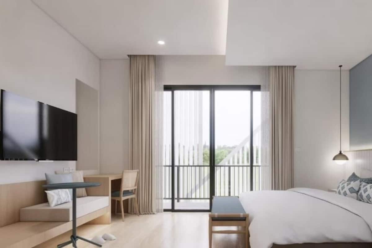 Deluxe Double Room, Garden View | Desk, free WiFi