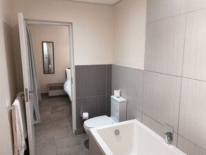 Bathroom - Beaufort Ridge (Accra)
