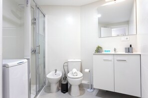 Apartment, Balcony | Bathroom | Shower, hair dryer, towels, soap - Sunstay Cozy Flat I Benalmadena Costa (Benalmádena)